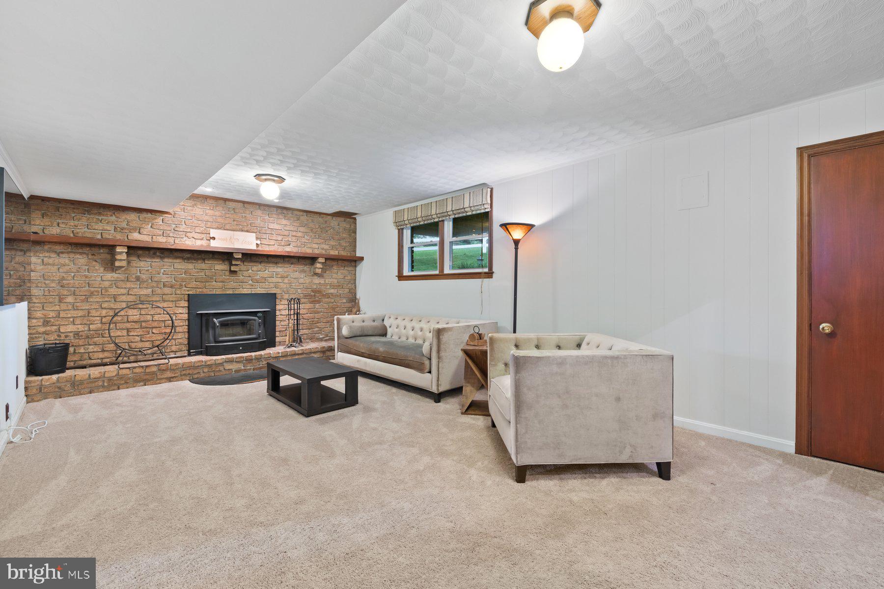 16 Kalten Road Westminster, MD 21158 - Photo 29 of 39 Family Room