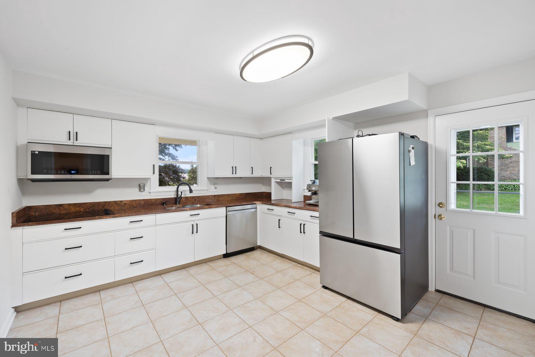 16 Kalten Road Westminster, MD 21158 - Photo 10 of 39 Kitchen