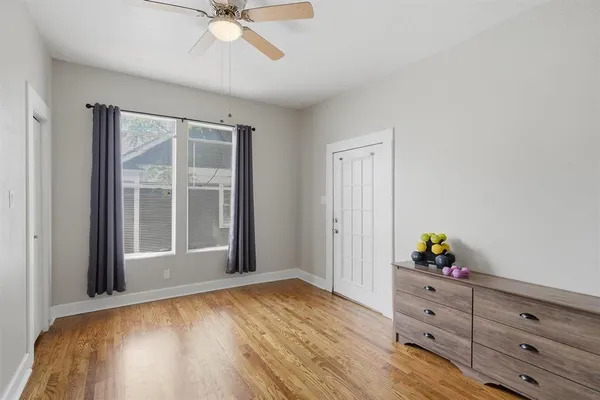 $420,000 | 1909 6th Avenue, Fort Worth, TX 76110