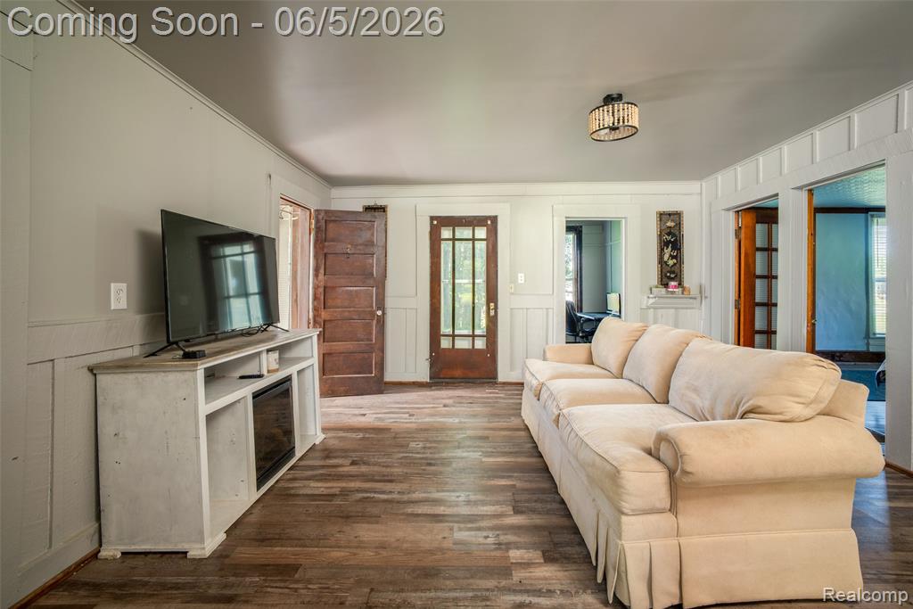 7016 Davison Road Davison, MI 48423 - Photo 10 of 42