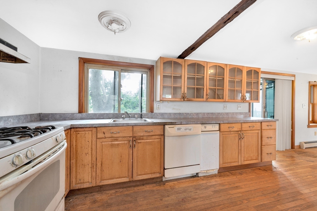 3 Colonial Street Gloucester, MA 01930 - Photo 16 of 42