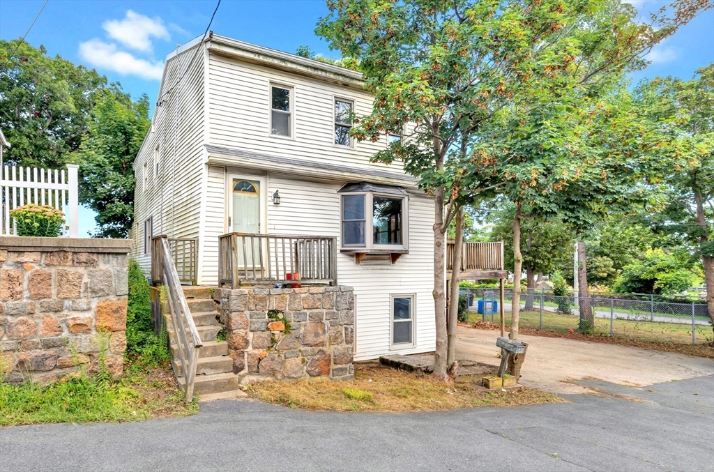 3 Colonial Street Gloucester, MA 01930 - Photo 2 of 42