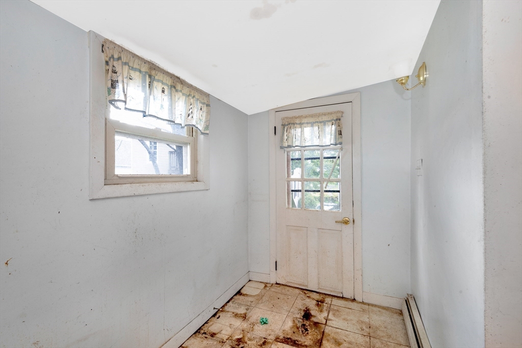 3 Colonial Street Gloucester, MA 01930 - Photo 25 of 42