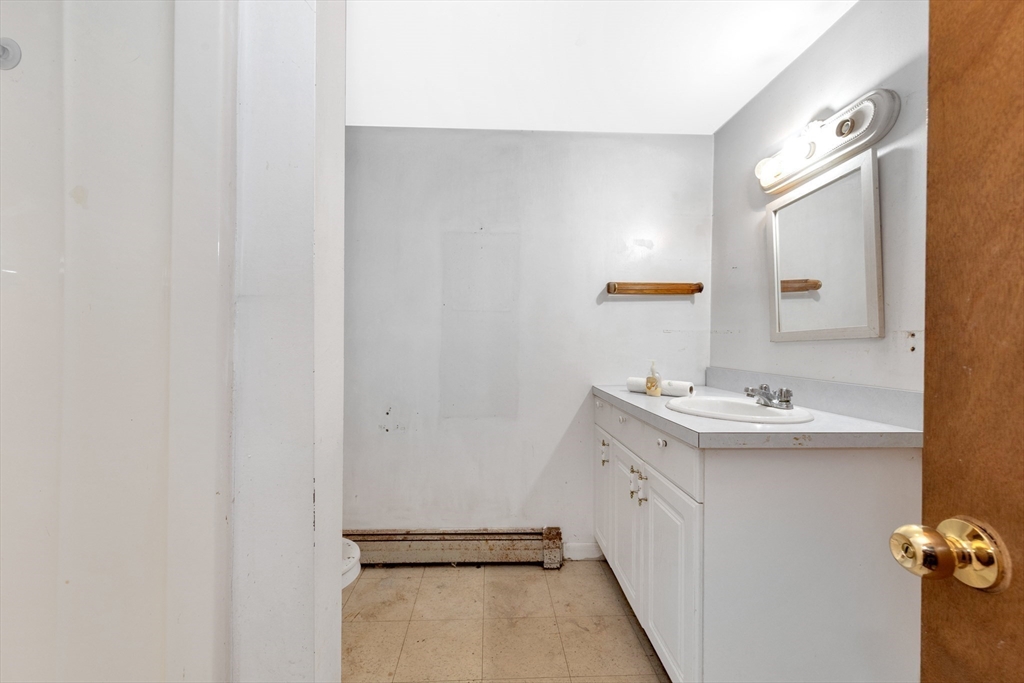 3 Colonial Street Gloucester, MA 01930 - Photo 30 of 42