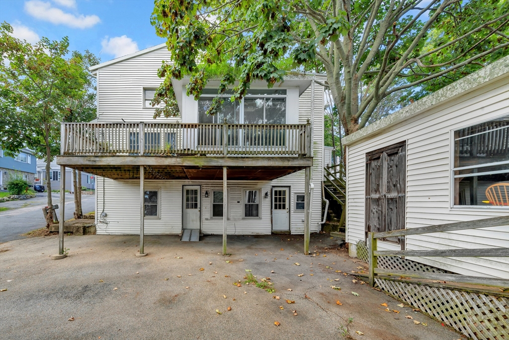 3 Colonial Street Gloucester, MA 01930 - Photo 4 of 42