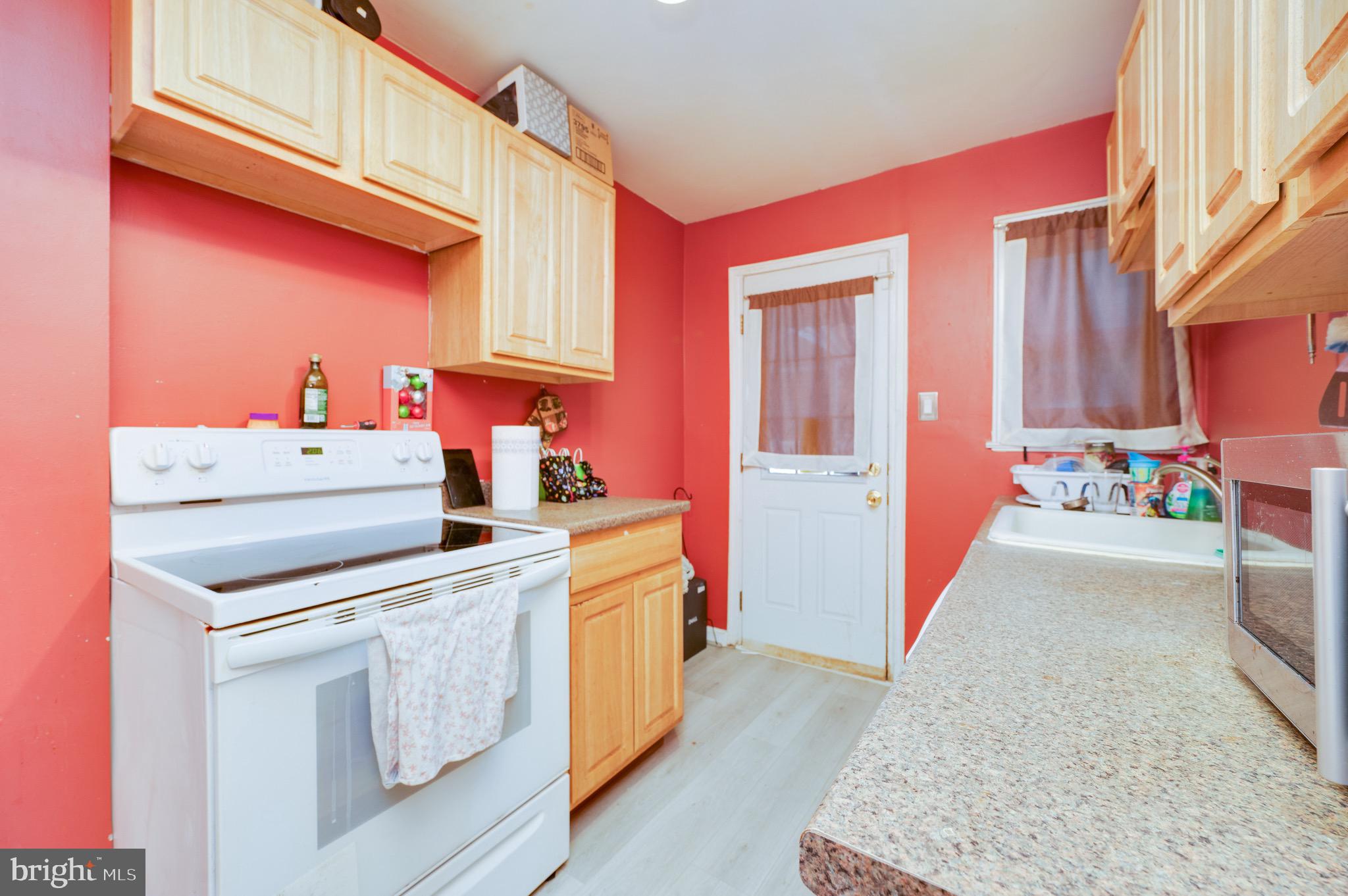 402 Sycamore Road Reading, PA 19611 - Photo 8 of 17 Gallery Image 8