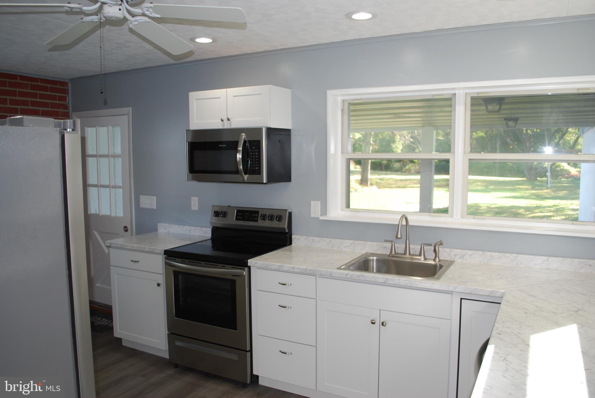 15719 Old Hanover Road Upperco, MD 21155 - Photo 10 of 34 Kitchen is new and beautiful!