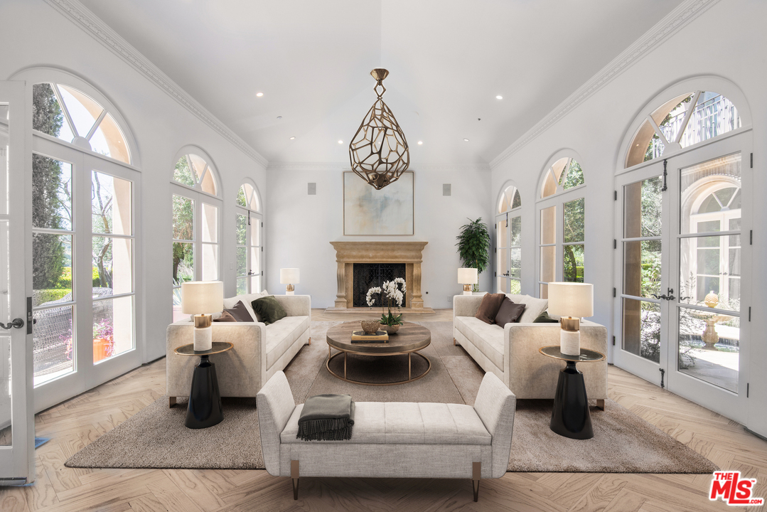 12833 Chalon Road Los Angeles, CA 90049 - Photo 3 of 22