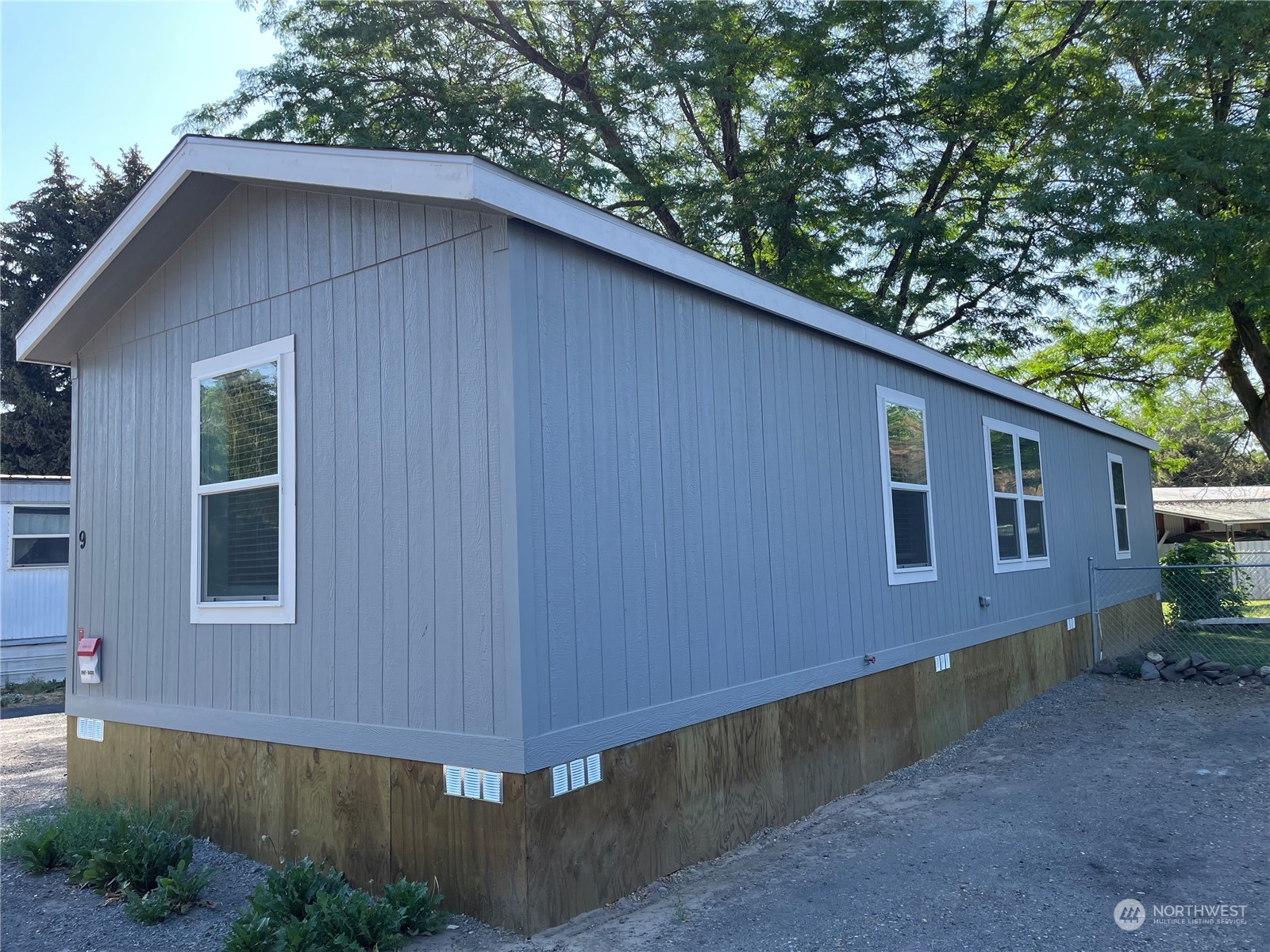 1060 North Wenas Road, Unit 9 Selah, WA 98942 - Photo 4 of 21