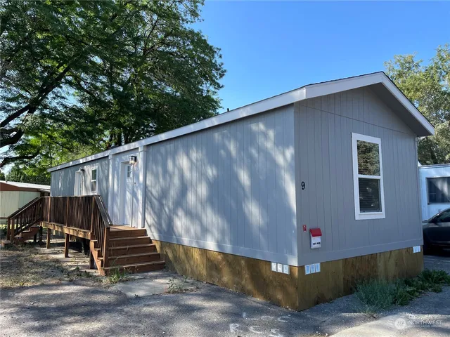$99,500 | 1060 North Wenas Road, Unit 9, Selah, WA 98942
