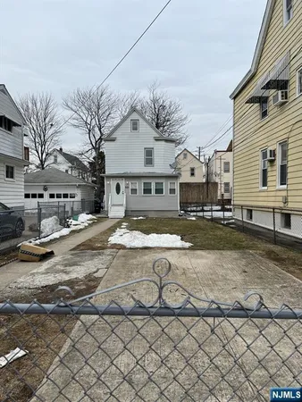 $2,800 | 10 Prescott Avenue, Clifton, NJ 07011