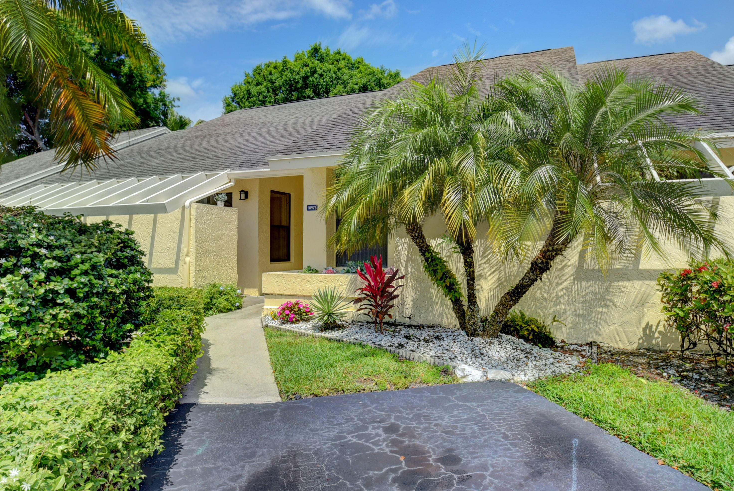 10975 Water Oak Manor Boca Raton, FL 33498 - Photo 5 of 50 Virtuals1 (4)