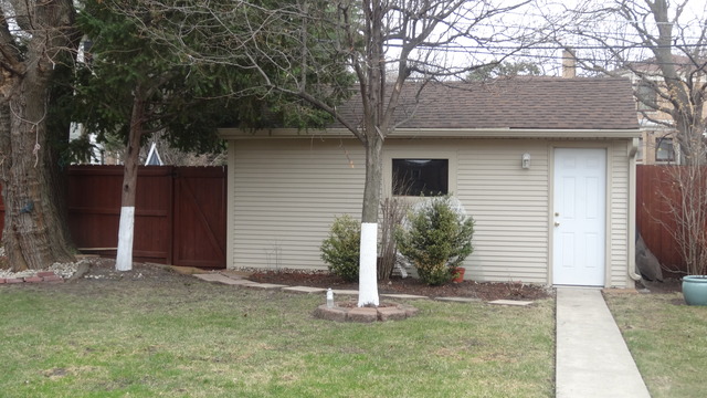 8606 East Prairie Road Skokie, IL 60076 - Photo 11 of 14