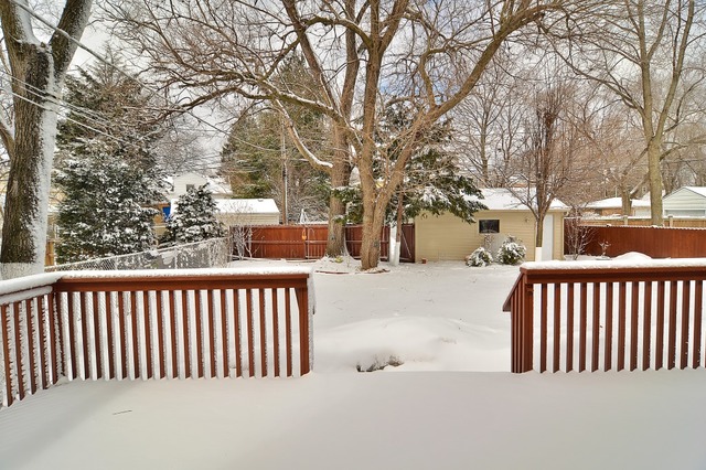 8606 East Prairie Road Skokie, IL 60076 - Photo 14 of 14