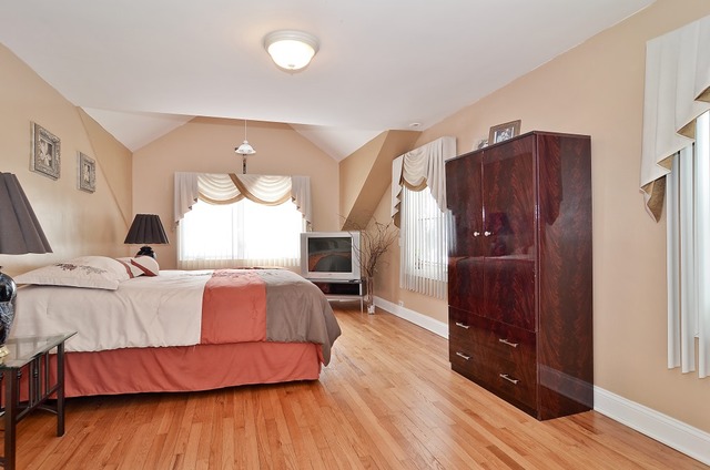8606 East Prairie Road Skokie, IL 60076 - Photo 6 of 14