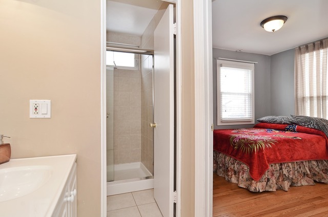 8606 East Prairie Road Skokie, IL 60076 - Photo 7 of 14