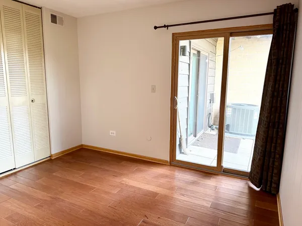 $1,900 | 6156 Knoll Way Drive, Unit 36103, Willowbrook, IL 60527