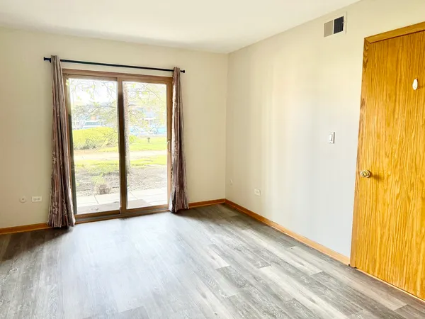 $1,900 | 6156 Knoll Way Drive, Unit 36103, Willowbrook, IL 60527