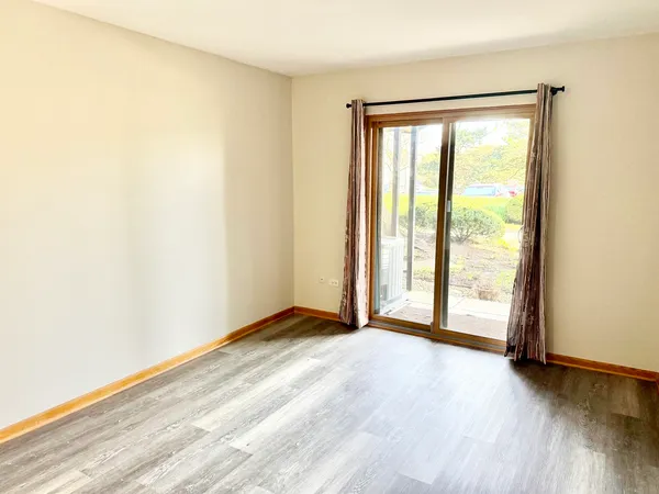 $1,900 | 6156 Knoll Way Drive, Unit 36103, Willowbrook, IL 60527