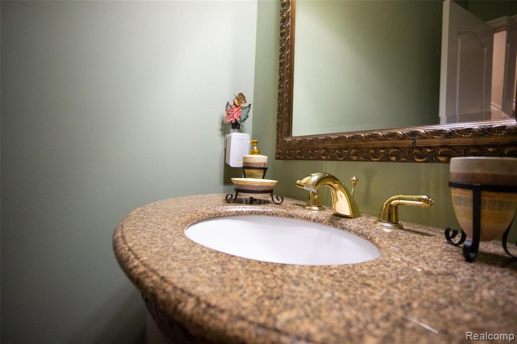 543 Bloomer Ridge Drive Rochester, MI 48307 - Photo 17 of 56