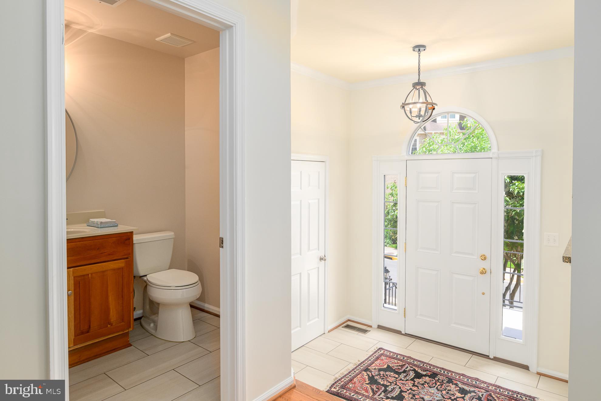 3783 Inverness Road Fairfax, VA 22033 - Photo 5 of 50 Foyer
