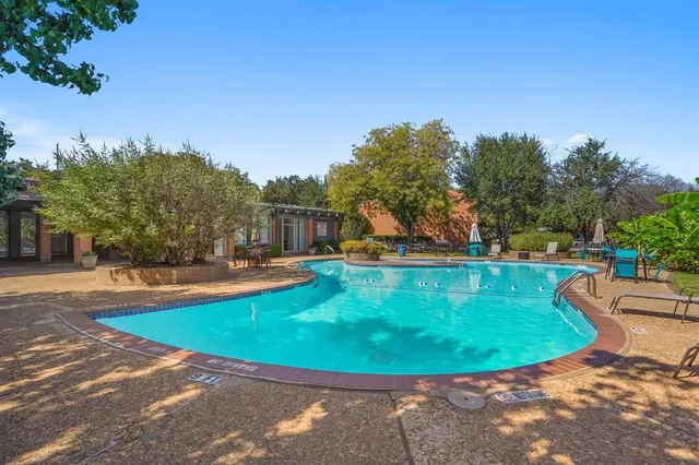 $210,000 | 536 E Avenue, Unit A, Grand Prairie, TX 75050