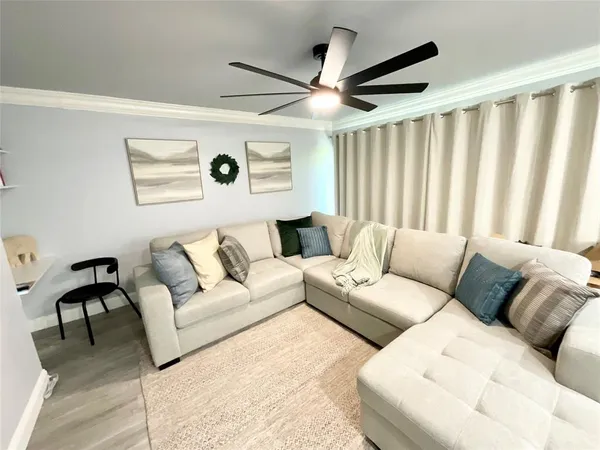 $210,000 | 536 E Avenue, Unit A, Grand Prairie, TX 75050