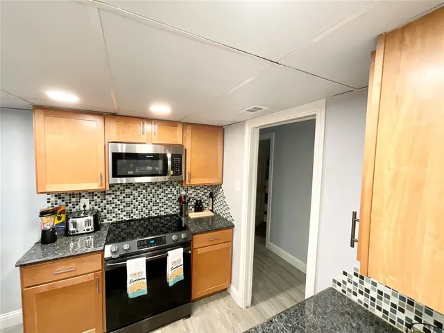 $210,000 | 536 E Avenue, Unit A, Grand Prairie, TX 75050