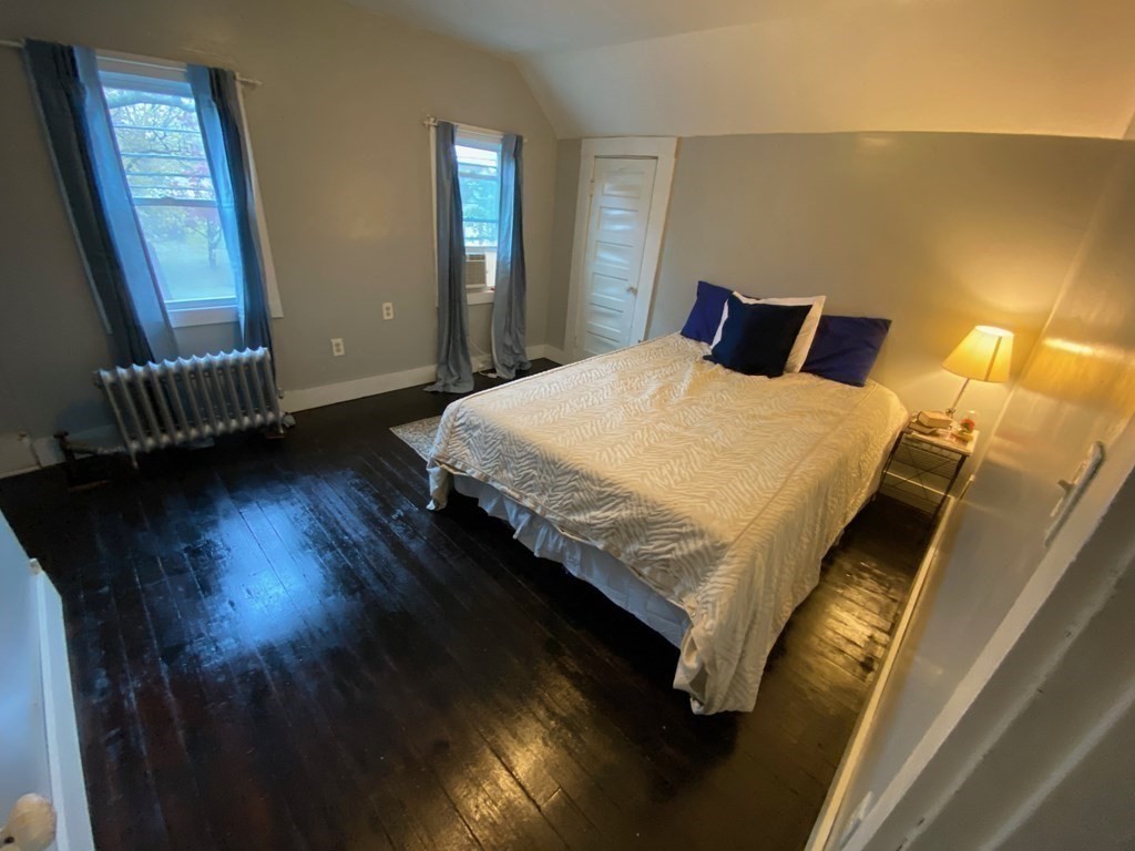 654 Newbury Street Springfield, MA 01104 - Photo 19 of 31 Gallery Image 19