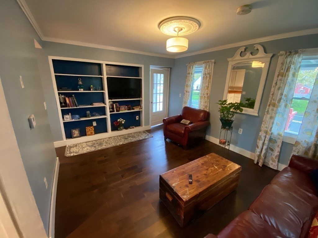 654 Newbury Street Springfield, MA 01104 - Photo 23 of 31 Gallery Image 23