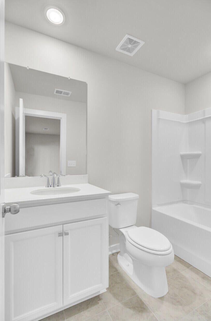 2011 Quiet Ibis Road Hanahan, SC 29410 - Photo 15 of 34 20250828144447497036000000-o