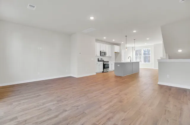 $2,850 | 2011 Quiet Ibis Road, Hanahan, SC 29410