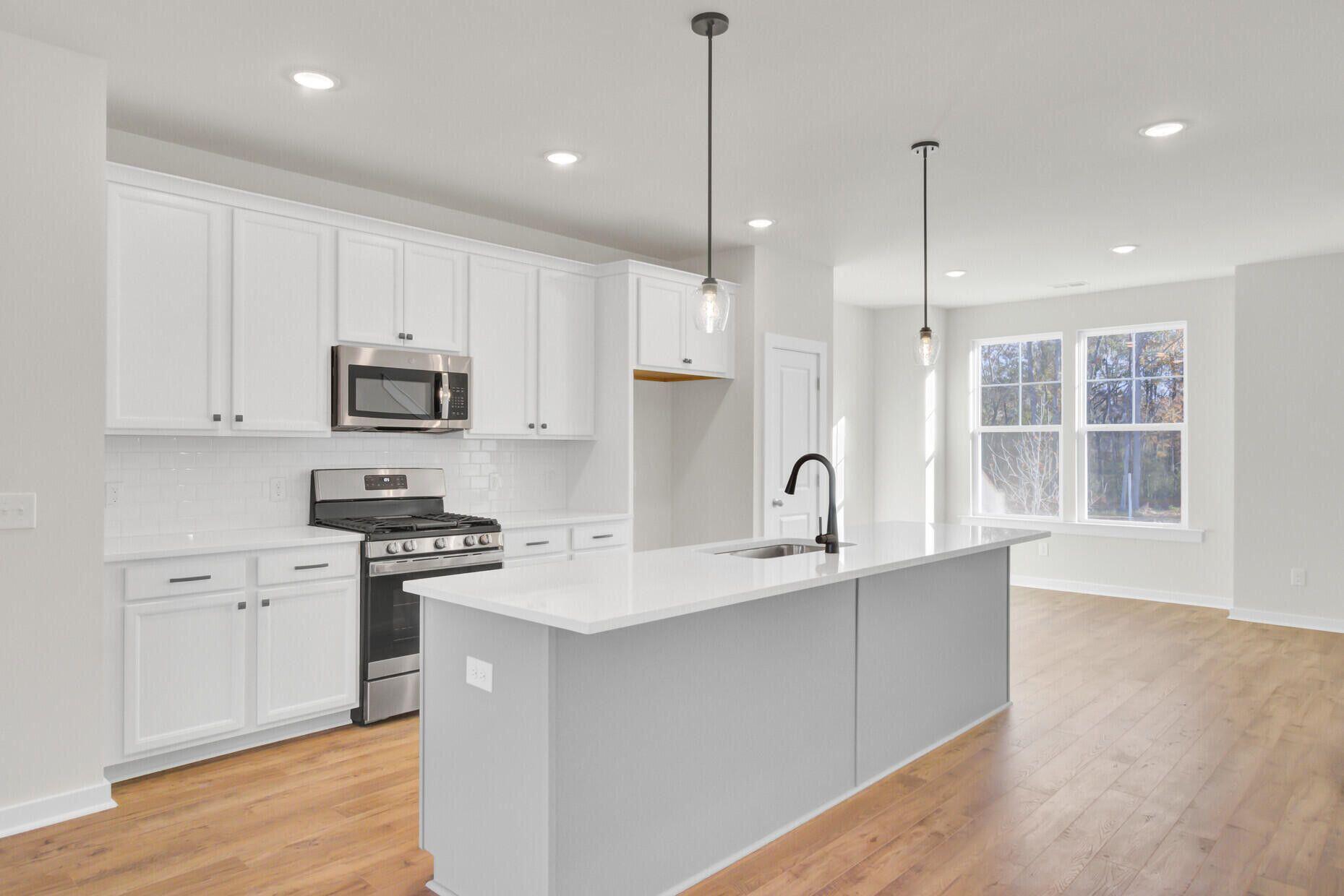 2011 Quiet Ibis Road Hanahan, SC 29410 - Photo 2 of 34 20250828144453082895000000-o