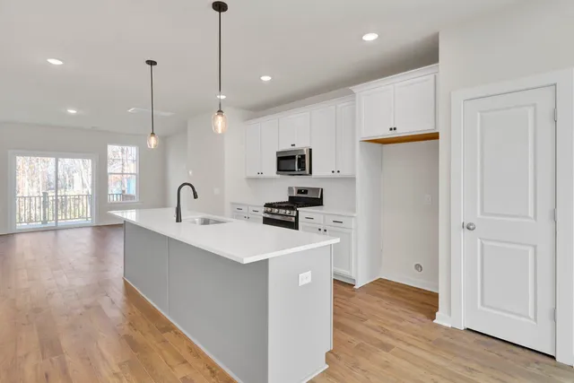 $2,850 | 2011 Quiet Ibis Road, Hanahan, SC 29410