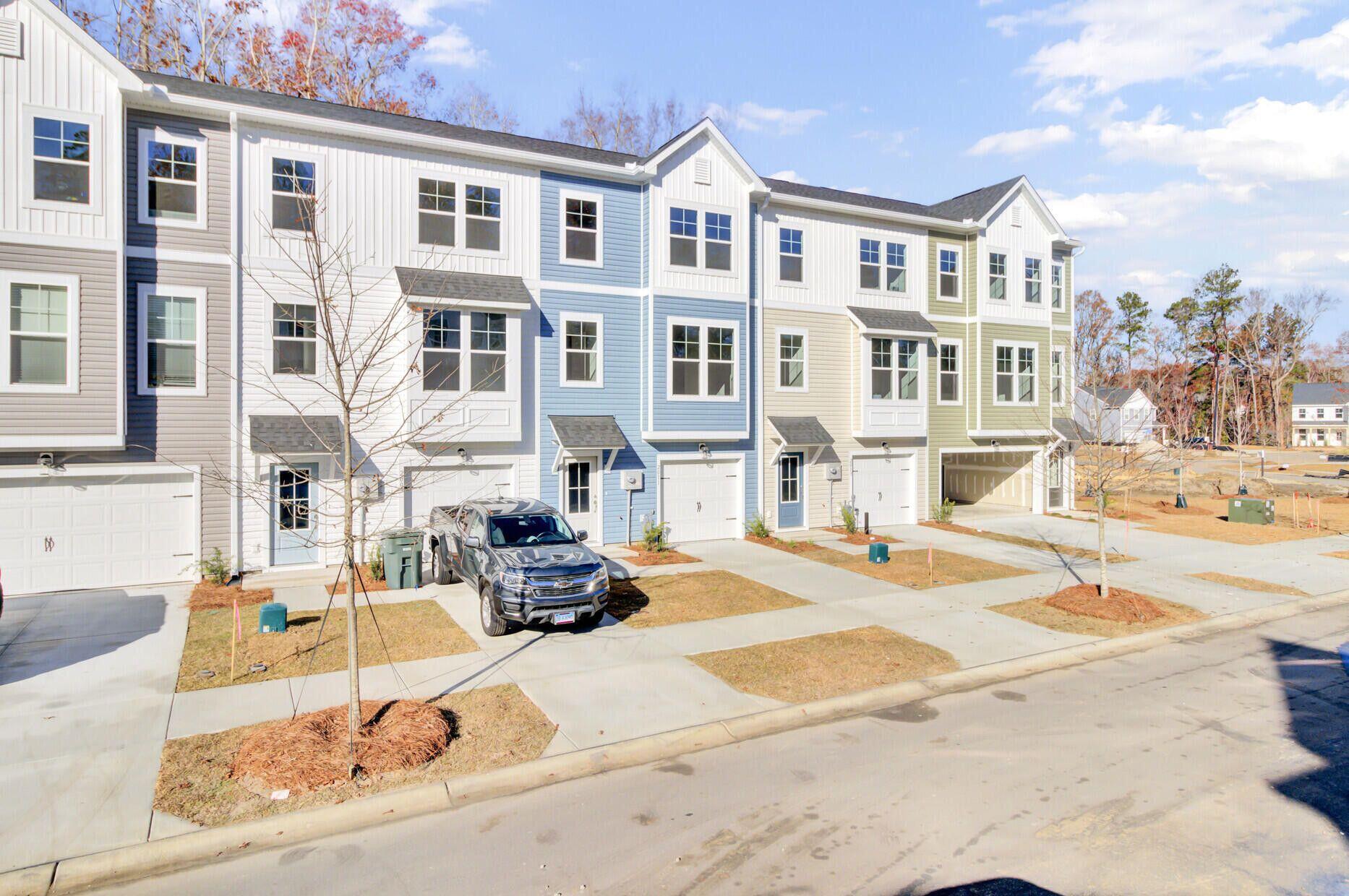 2011 Quiet Ibis Road Hanahan, SC 29410 - Photo 6 of 34 20250828144440929696000000-o