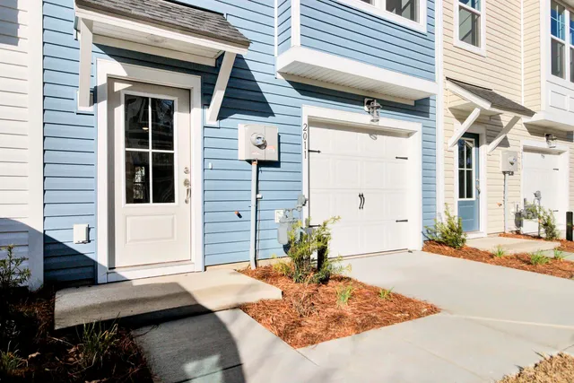 $2,850 | 2011 Quiet Ibis Road, Hanahan, SC 29410