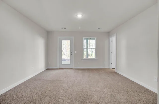 $2,850 | 2011 Quiet Ibis Road, Hanahan, SC 29410