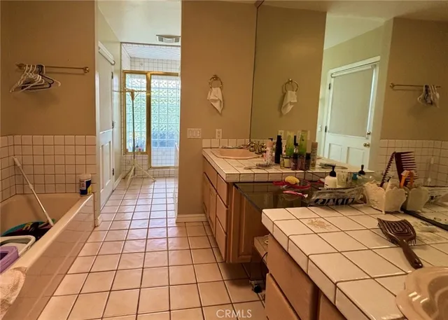 $1,749,000 | 715 Lariat Circle, Long Beach, CA 90815