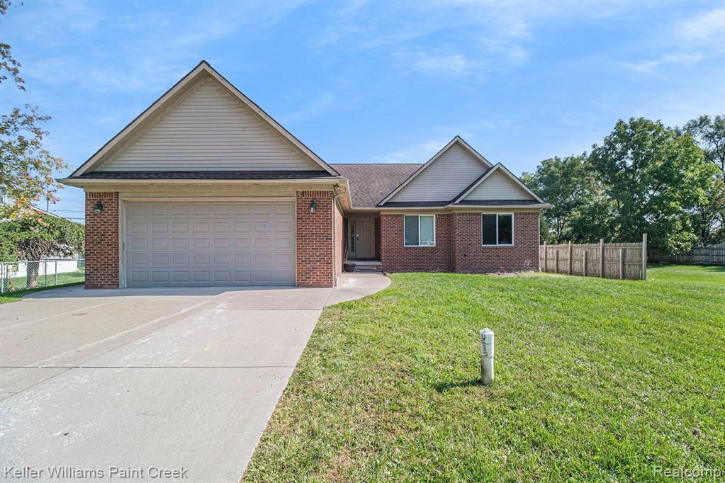 3141 Hessel Avenue Rochester Hills, MI 48307 - Photo 1 of 32