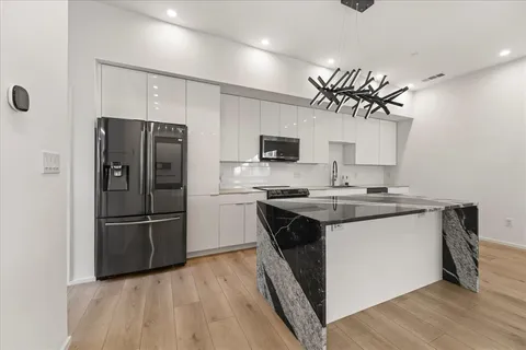 $450,000 | 2001 North Prairie Avenue, Unit 106, Dallas, TX 75204