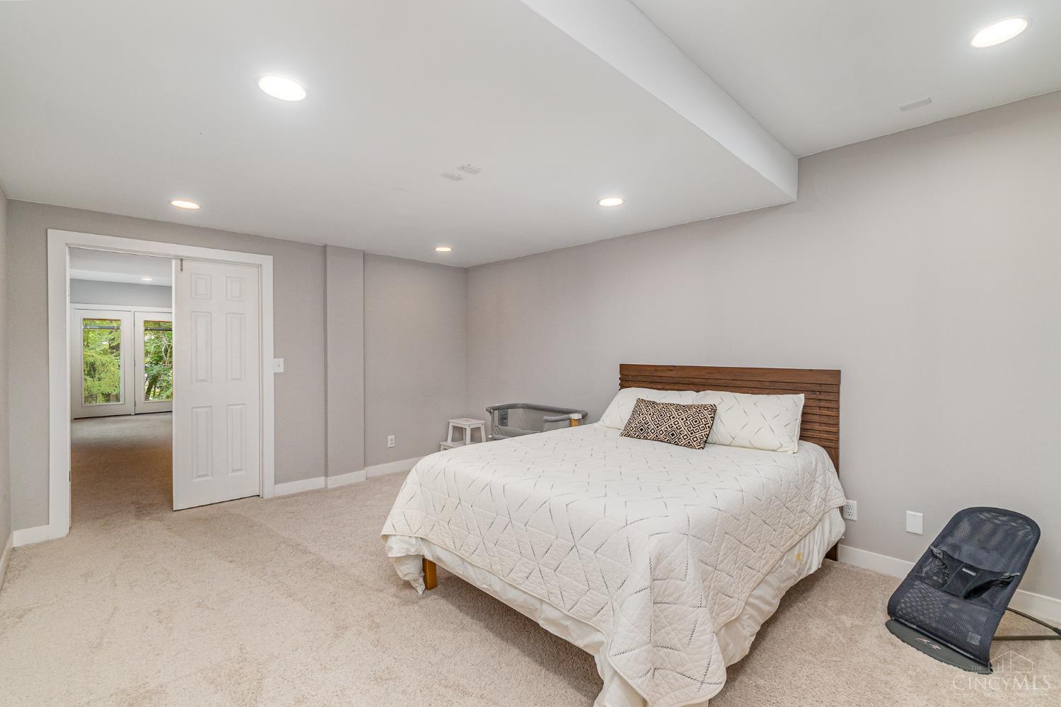 8890 East Kemper Road Montgomery, OH 45249 - Photo 22 of 39 Gallery Image 22