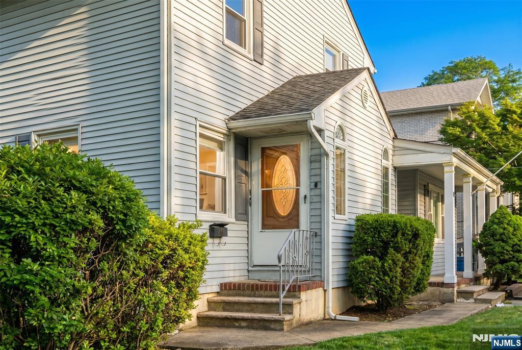 113 Grove Street Tenafly, NJ 07670 - Photo 4 of 11
