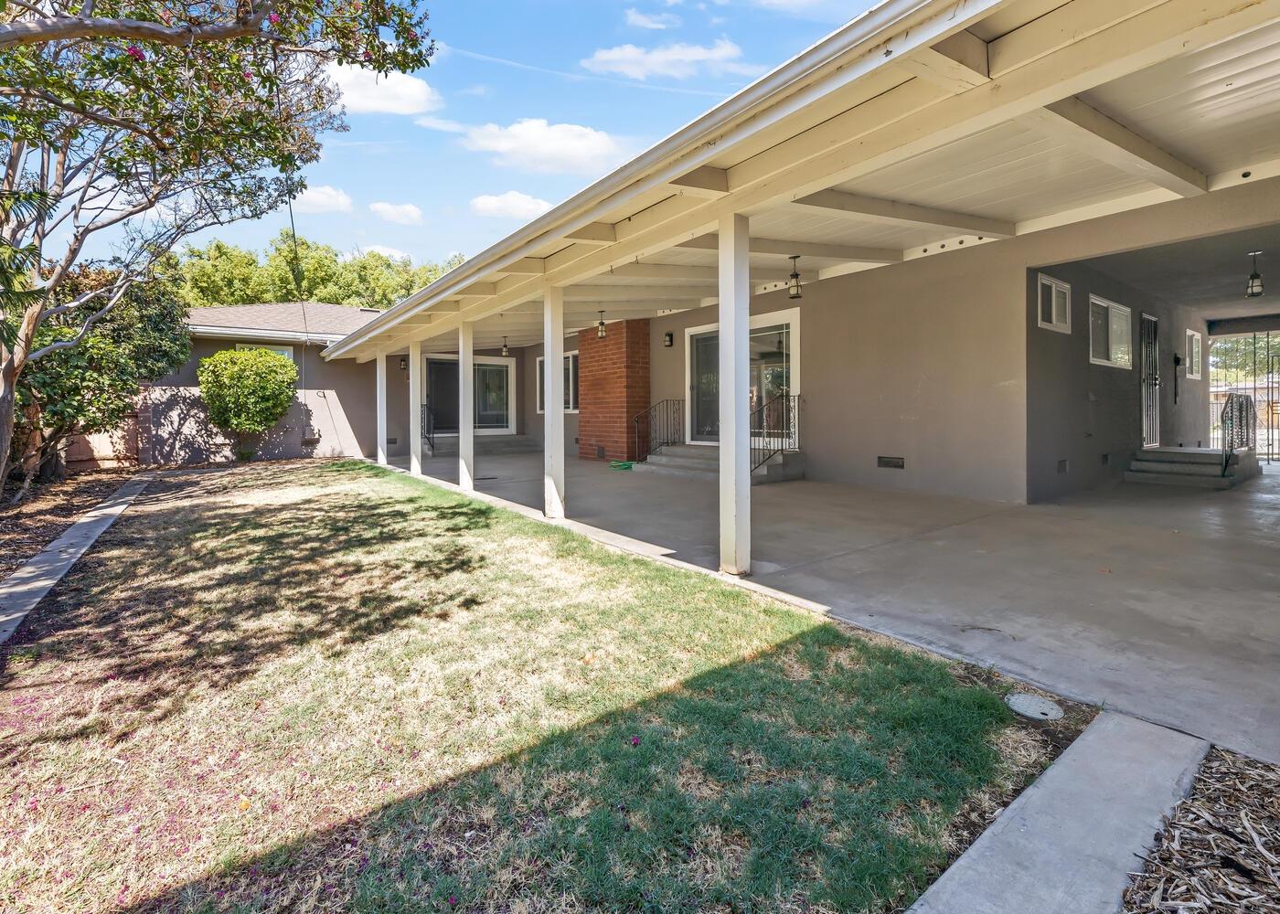 573 West Shoemake Avenue Reedley, CA 93654 - Photo 15 of 45 Gallery Image 15