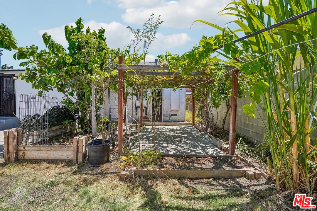 901 West Brazil Street Compton, CA 90220 - Photo 25 of 38 Gallery Image 25