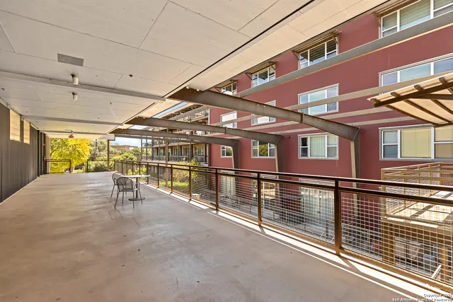 $410,000 | 831 South Flores Street, Unit 3202, San Antonio, TX 78204