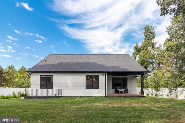 $3,200 | 12190 Potomac View Drive, Newburg, MD 20664