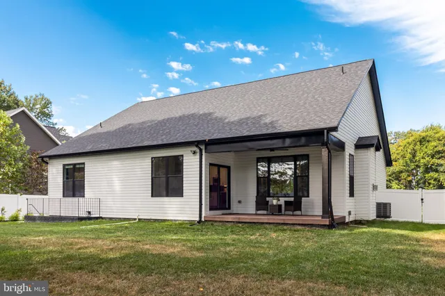 $3,200 | 12190 Potomac View Drive, Newburg, MD 20664