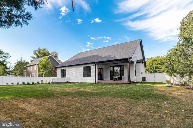 $3,200 | 12190 Potomac View Drive, Newburg, MD 20664