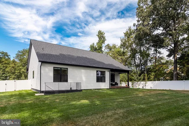 $3,200 | 12190 Potomac View Drive, Newburg, MD 20664