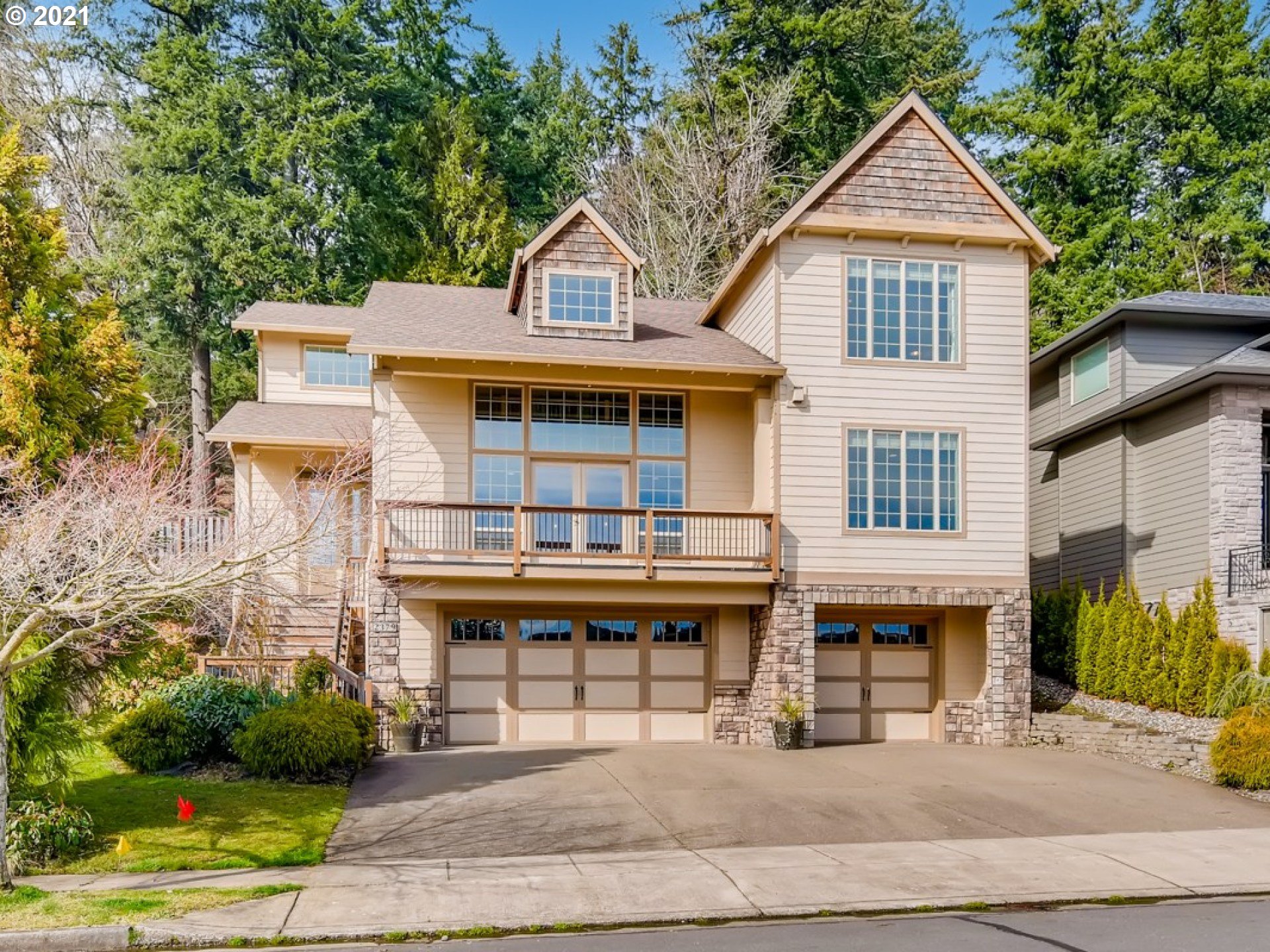 2379 Southwest Border Way Gresham, OR 97080 - Photo 1 of 31 Gallery Image 1